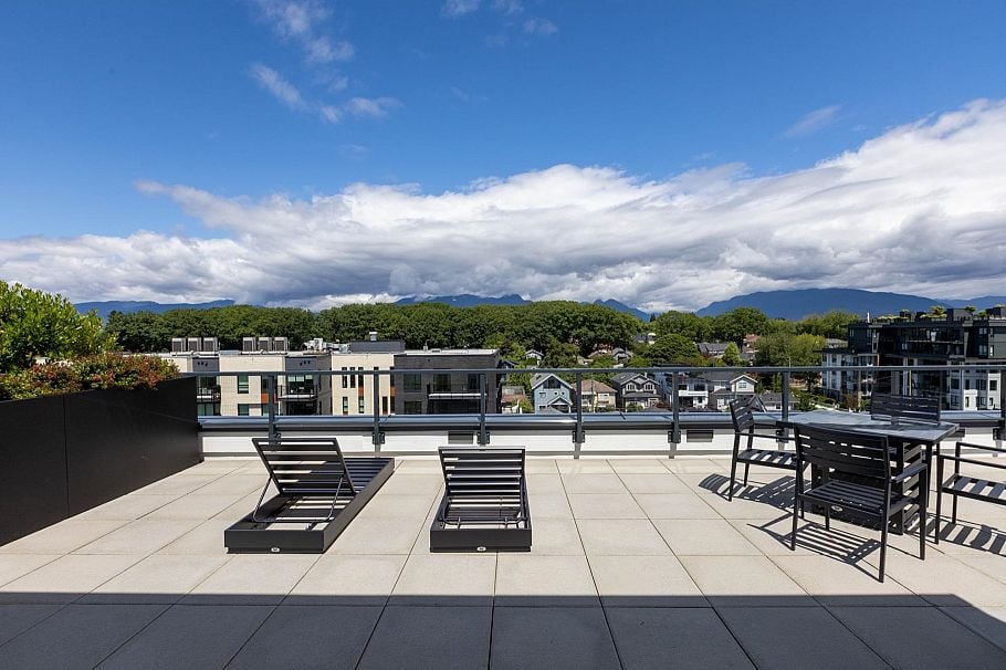 403 2268 E Broadway Vancouver, BC - 21