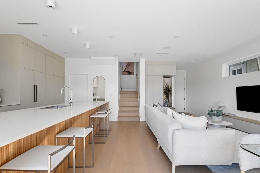 3 2124 E 8 Avenue Vancouver, BC - 19