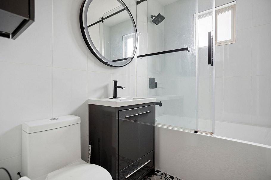 213 1940 Barclay Street Vancouver, BC - 19