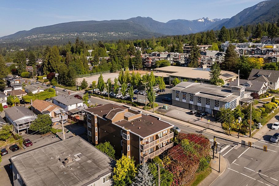 102 107 W 27th Street North Vancouver, BC - 19