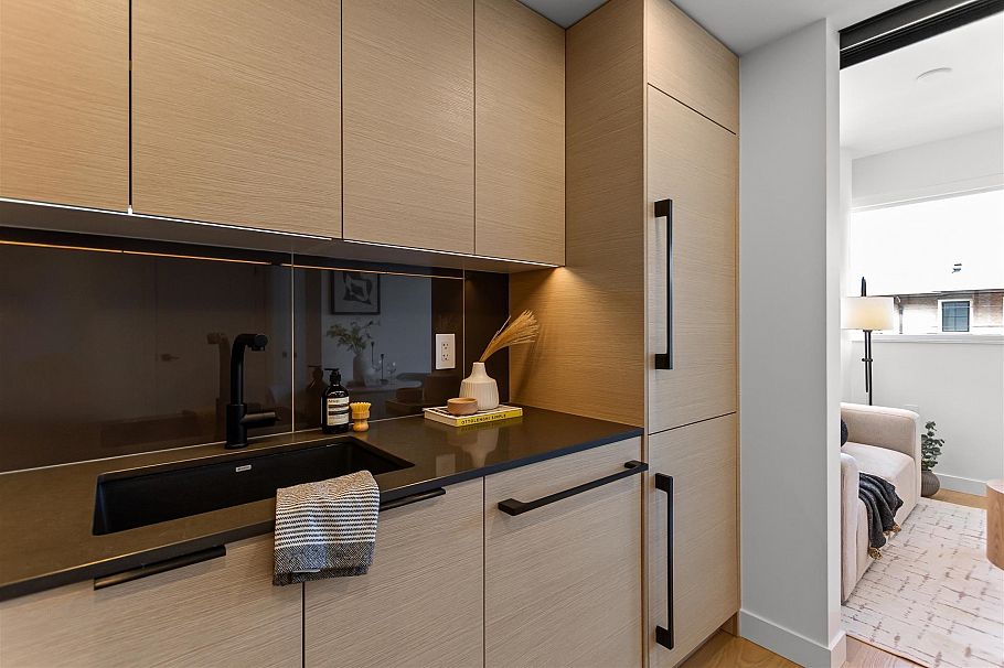 307 8120 Oak Street Vancouver, BC - 10