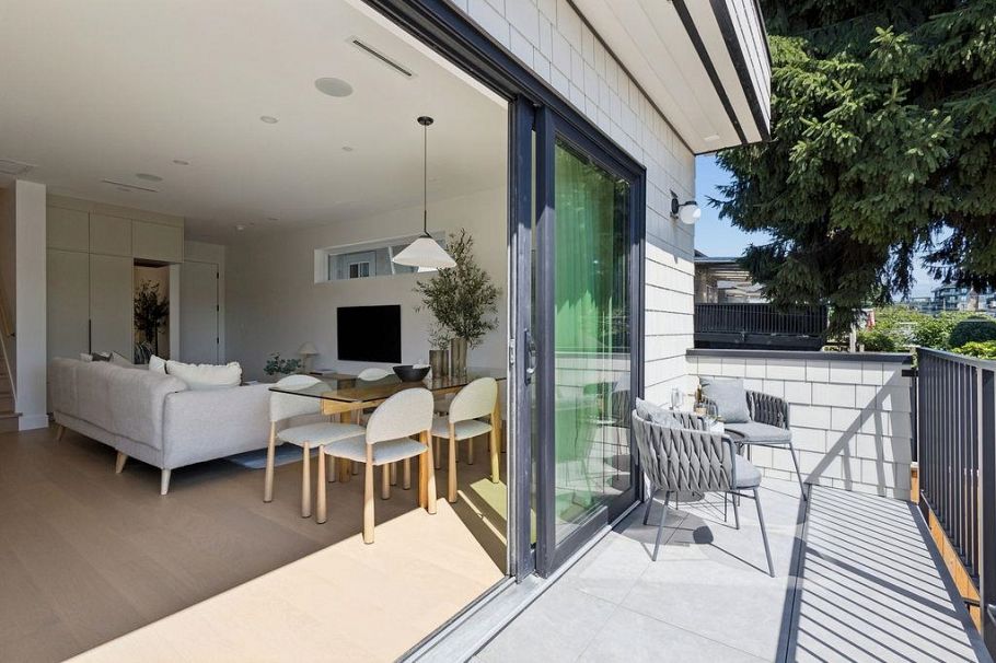 3 2124 E 8 Avenue Vancouver, BC - 3