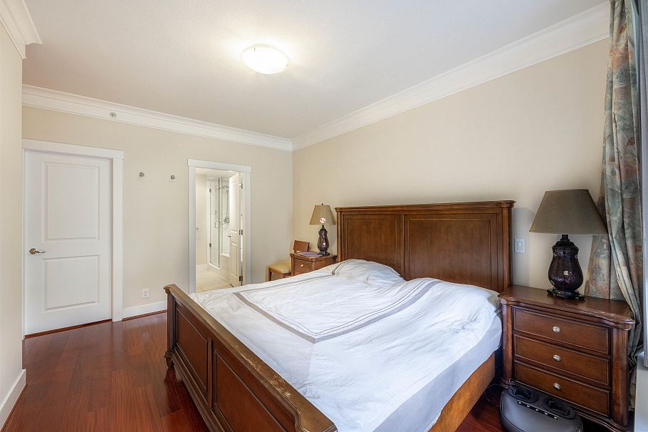 218 4685 Valley Drive Vancouver, BC - 3