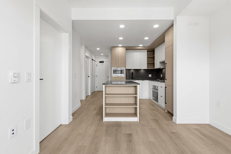 504 2268 E Broadway Vancouver, BC - 5