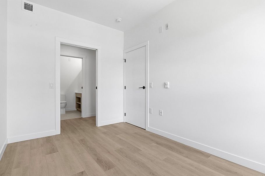 203 2268 E Broadway Vancouver, BC - 8