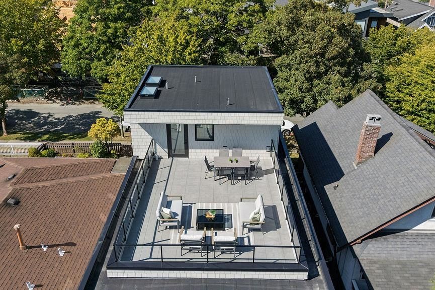 1 2124 E 8 Avenue Vancouver, BC - 38