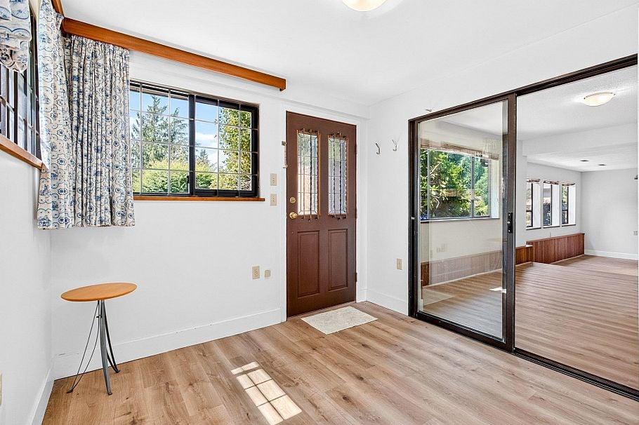 5600 Grousewoods Place North Vancouver, BC - 26