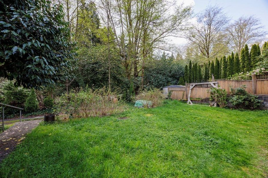 4339 Cliffmont Road North Vancouver, BC - 12