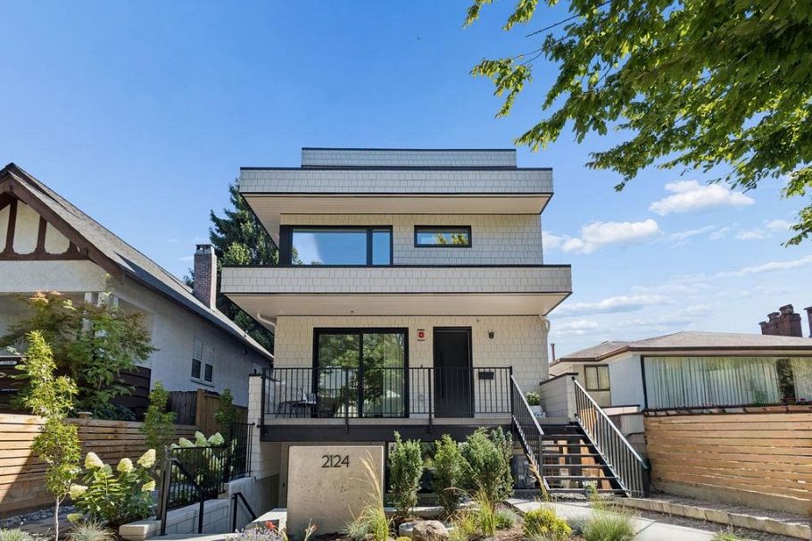 1 2124 E 8 Avenue Vancouver, BC - 1