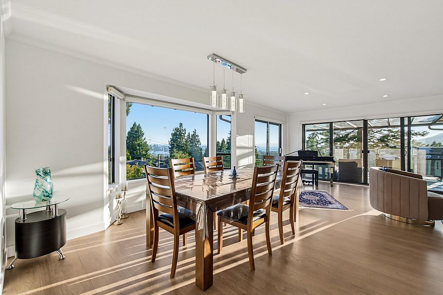 212 W Balmoral Road North Vancouver, BC - 36