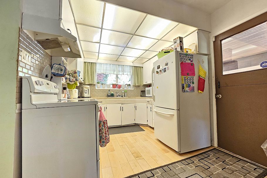 435 E Osborne Road North Vancouver, BC - 10