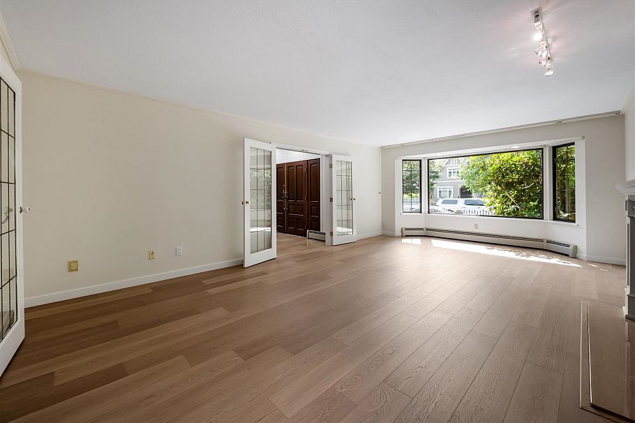 2855 W 37th Avenue Vancouver, BC - 6