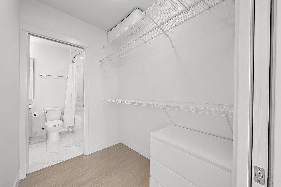 408 2408 Grant Street Vancouver, BC - 22
