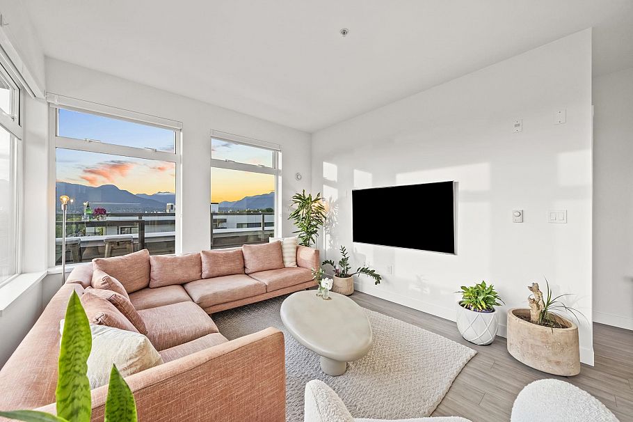 408 2408 Grant Street Vancouver, BC - 6
