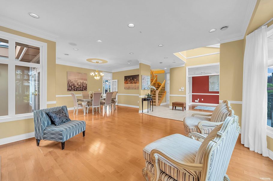 2498 W 22nd Avenue Vancouver, BC - 4