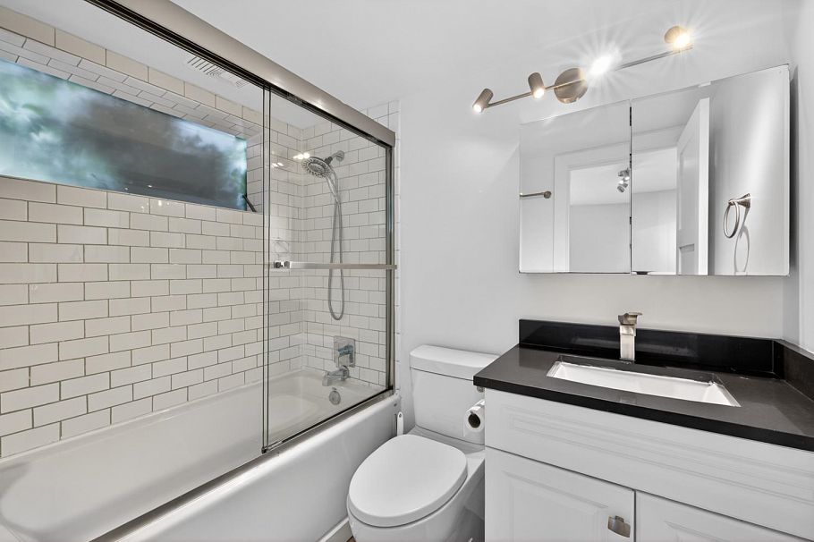 101 8645 Osler Street Vancouver, BC - 21