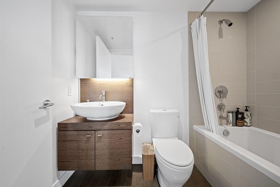 1701 5782 Berton Avenue Vancouver, BC - 15