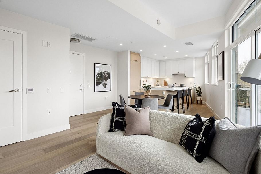 302 5005 Ash Street Vancouver, BC - 3