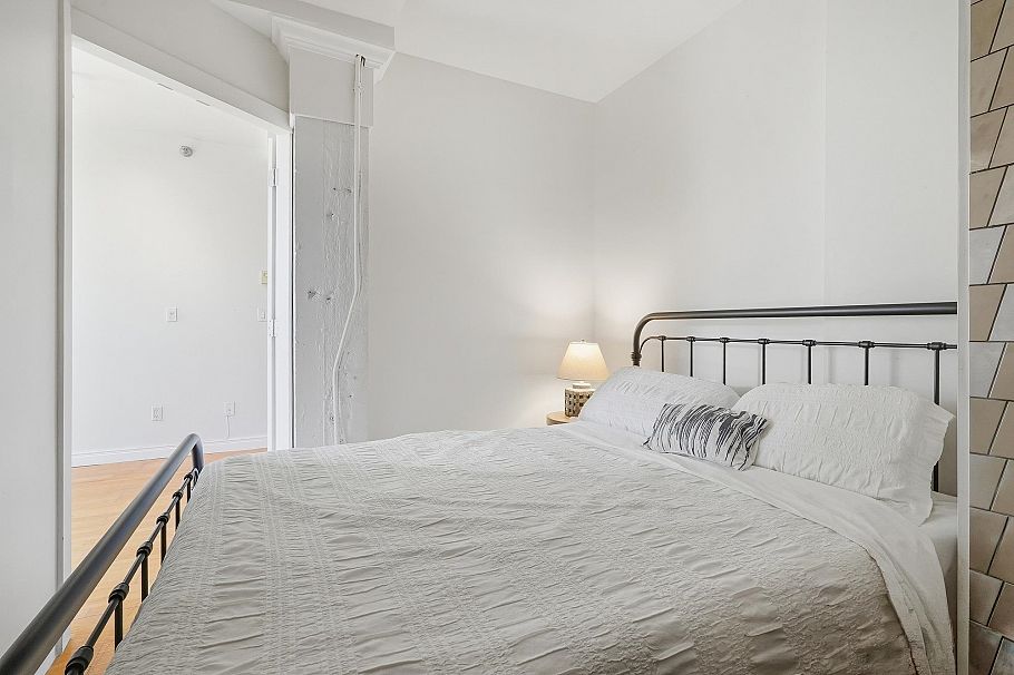 403 233 Abbott Street Vancouver, BC - 16