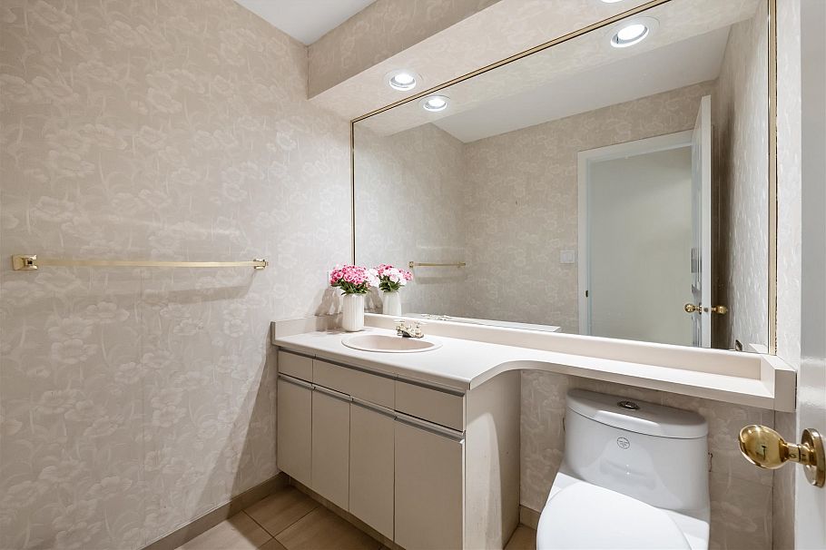 2855 W 37th Avenue Vancouver, BC - 15