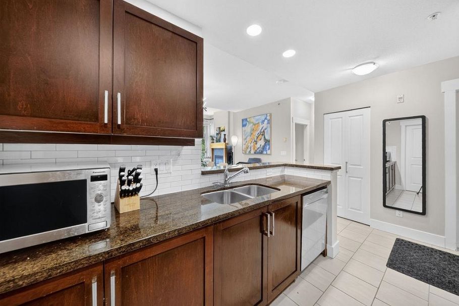 407 6328 Larkin Drive Vancouver, BC - 13