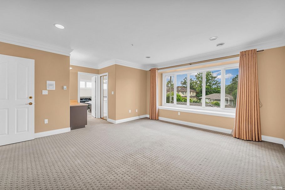 2498 W 22nd Avenue Vancouver, BC - 25