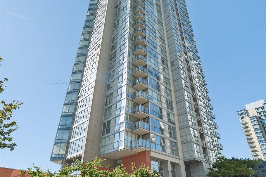 908 1408 Strathmore Mews Vancouver, BC - 1