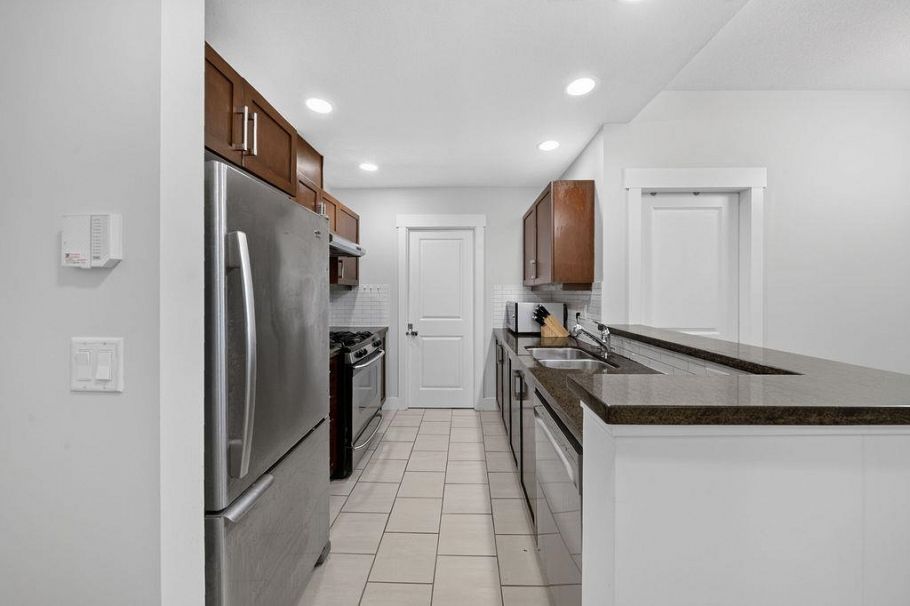 407 6328 Larkin Drive Vancouver, BC - 11