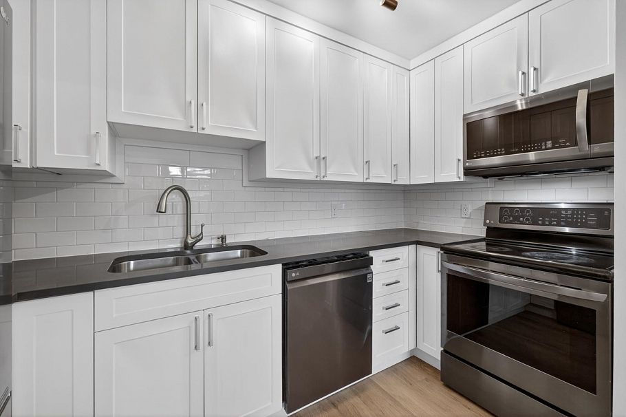 101 8645 Osler Street Vancouver, BC - 6