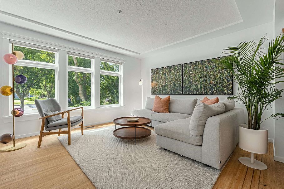 2053 Charles Street Vancouver, BC - 3