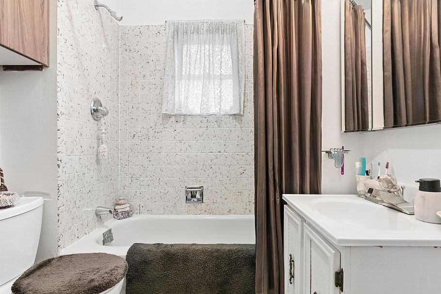461 W 18th Avenue Vancouver, BC - 11