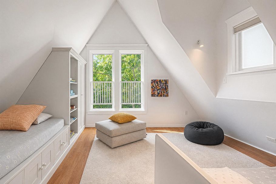 2053 Charles Street Vancouver, BC - 15