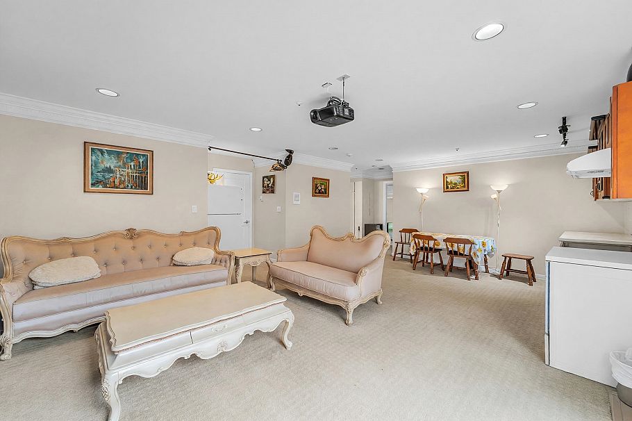 2498 W 22nd Avenue Vancouver, BC - 31