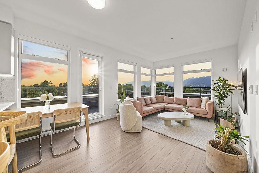 408 2408 Grant Street Vancouver, BC - 3