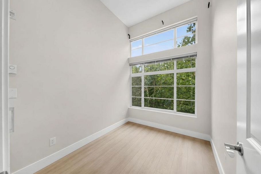 407 6328 Larkin Drive Vancouver, BC - 26