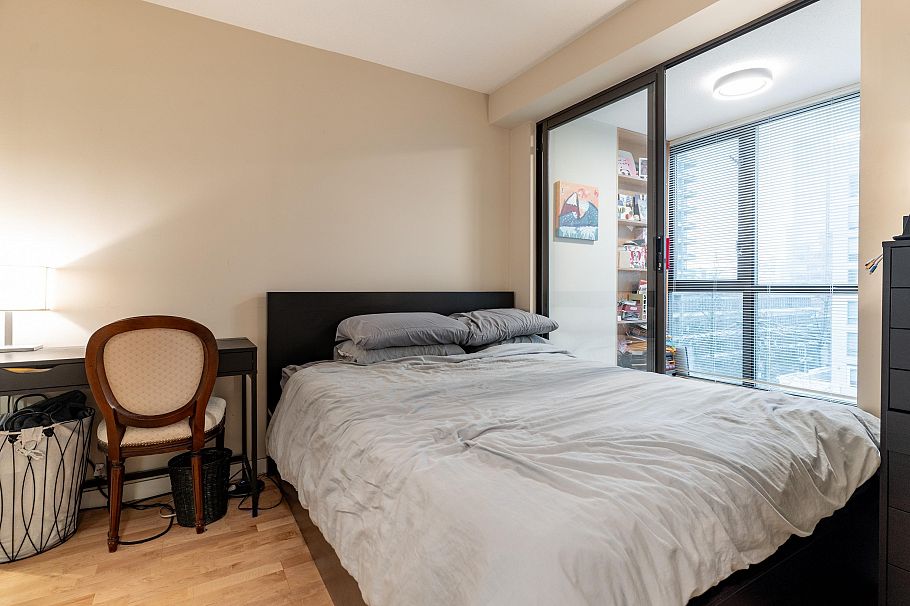 411 1367 Alberni Street Vancouver, BC - 17