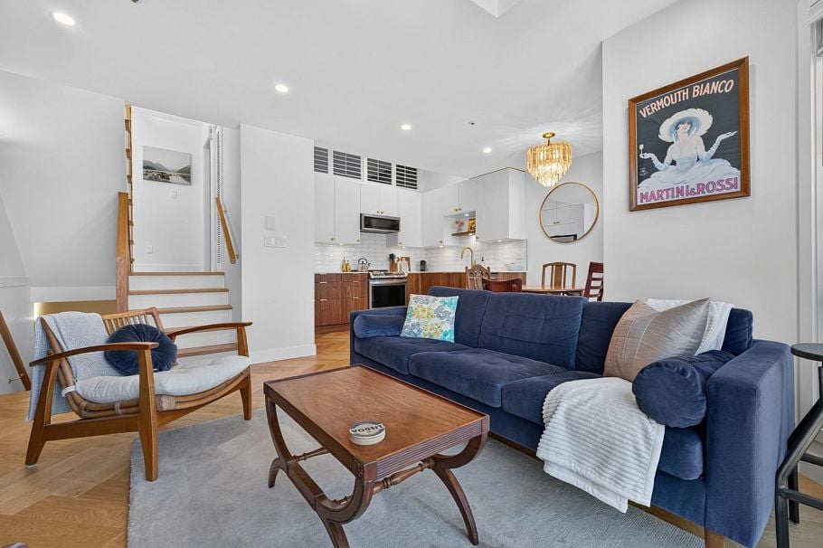 829 W 7th Avenue Vancouver, BC - 4