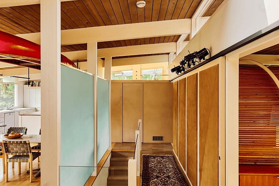 1715 W 68th Avenue Vancouver, BC - 12