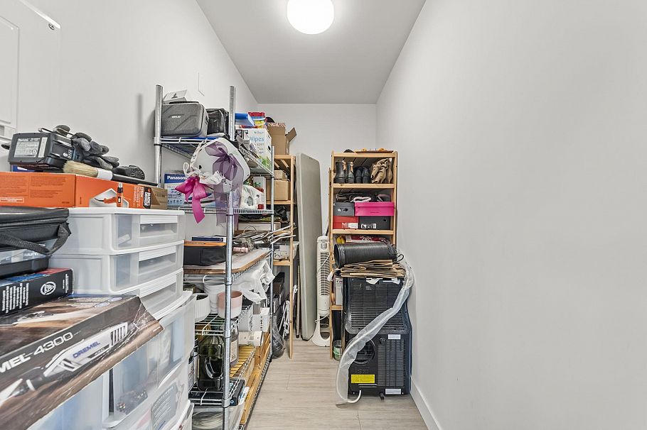 408 2408 Grant Street Vancouver, BC - 17