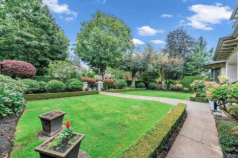 6011 Adera Street Vancouver, BC - 4
