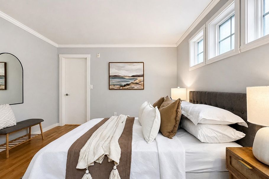 3681 W 12th Avenue Vancouver, BC - 10