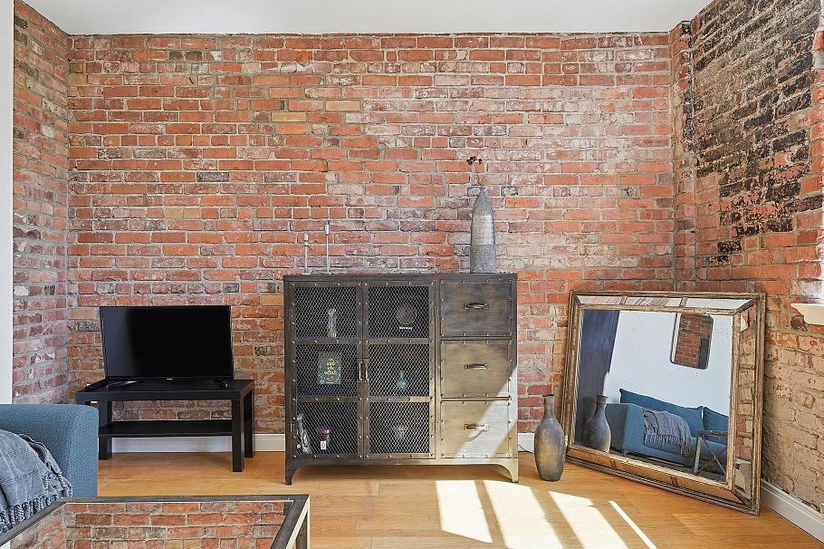 403 233 Abbott Street Vancouver, BC - 3
