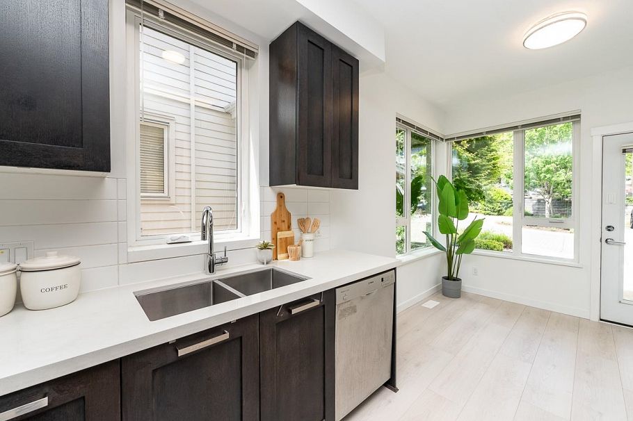 3187 E Kent Avenue North Vancouver, BC - 32