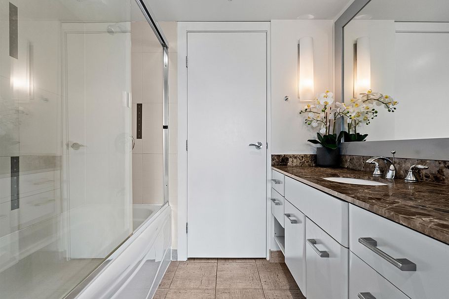 306 683 W Victoria Park North Vancouver, BC - 18