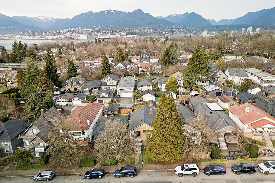 4928 Earles Street Vancouver, BC - 7