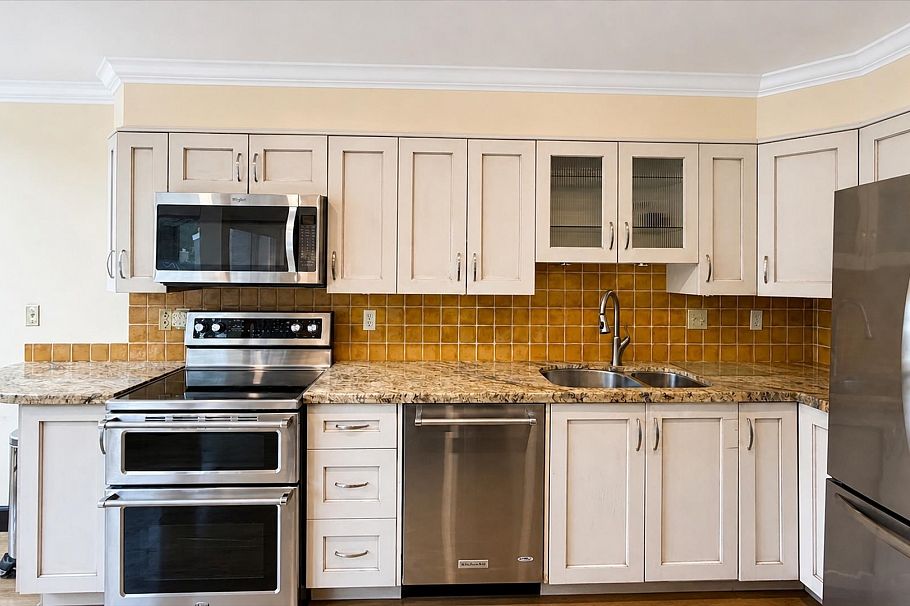 2387 Quayside Court Vancouver, BC - 11