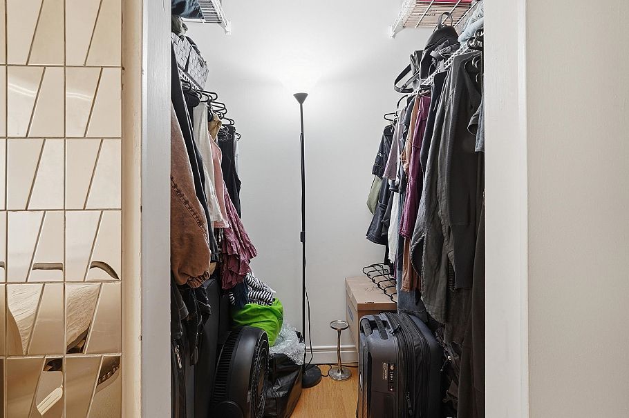 403 233 Abbott Street Vancouver, BC - 17