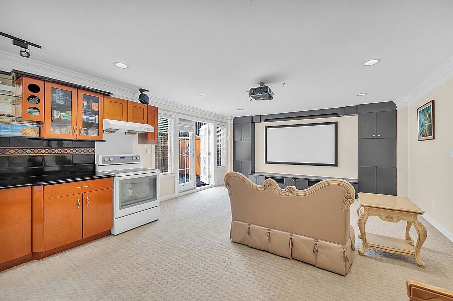 2498 W 22nd Avenue Vancouver, BC - 30