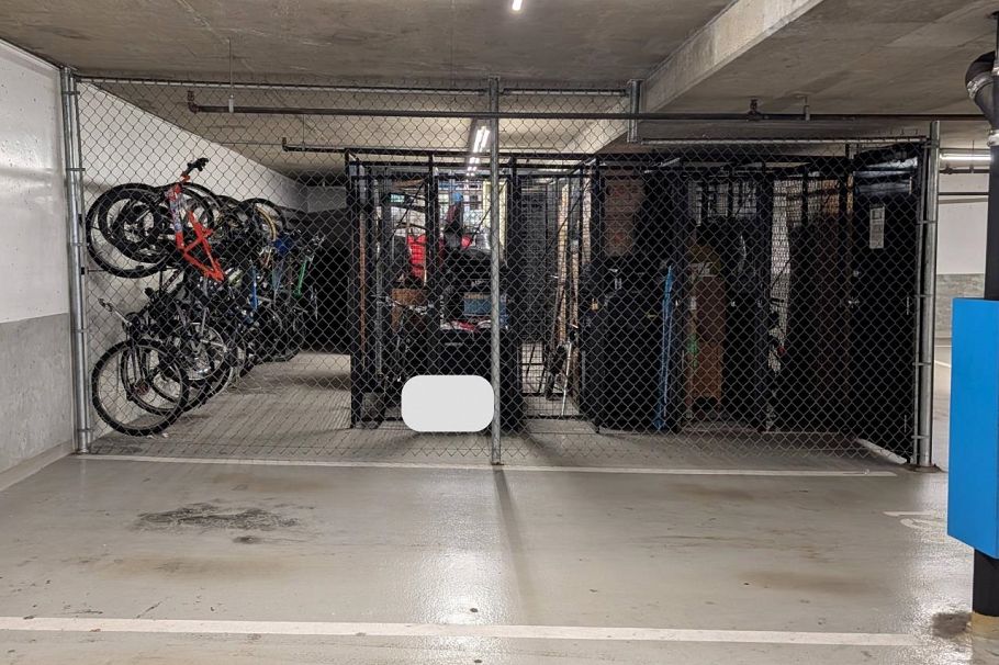 202 588 Broughton Street Vancouver, BC - 3