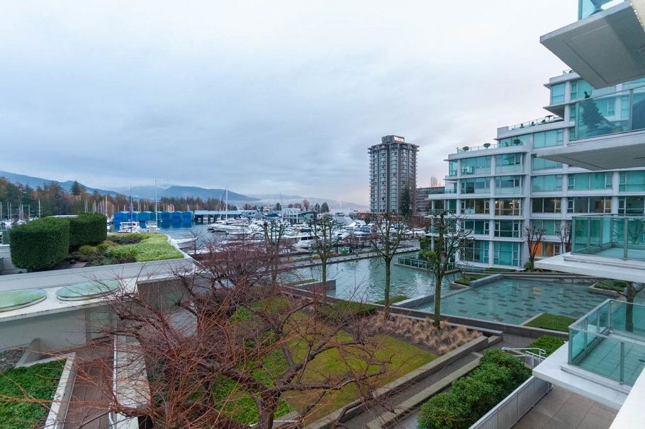 302 1777 Bayshore Drive Vancouver, BC - 1